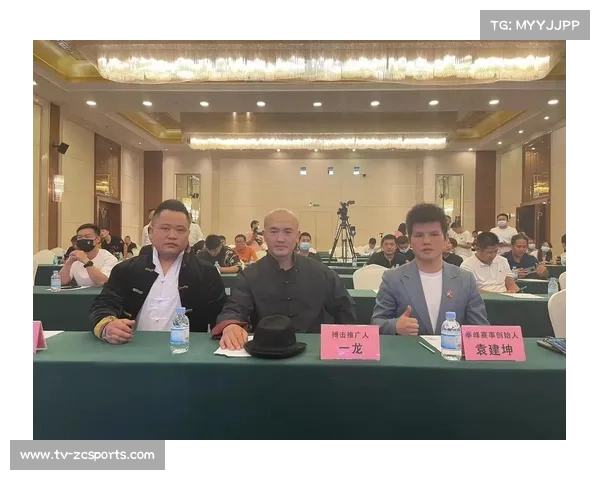 袁建坤宣布设立青少年搏击基金首期注资千万助力青少年成长 袁建坤宣布设立青少年搏击基金首期注资千万助力青少年成长